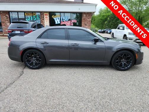2019 Chrysler 300 S