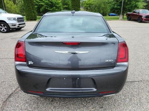 2019 Chrysler 300 S