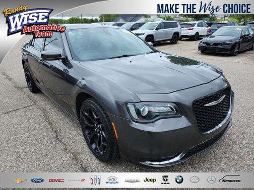 2019 Chrysler 300 S