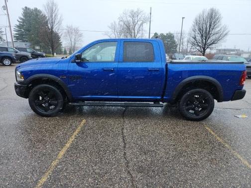 2019 RAM 1500 SLT