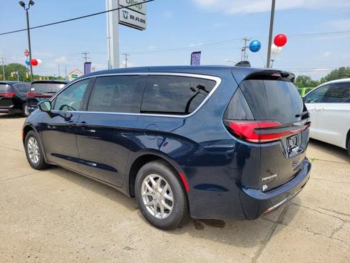 2025 Chrysler Pacifica L