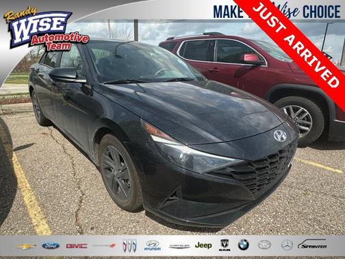 2022 Hyundai ELANTRA SEL