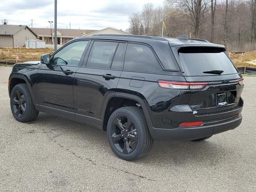 2025 Jeep Grand Cherokee Altitude