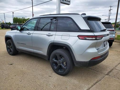 2025 Jeep Grand Cherokee Altitude