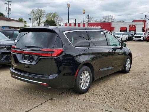 2025 Chrysler Pacifica L