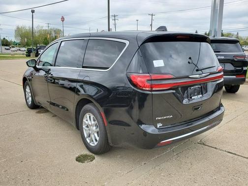 2025 Chrysler Pacifica L