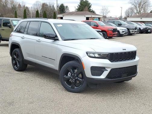 2025 Jeep Grand Cherokee Altitude