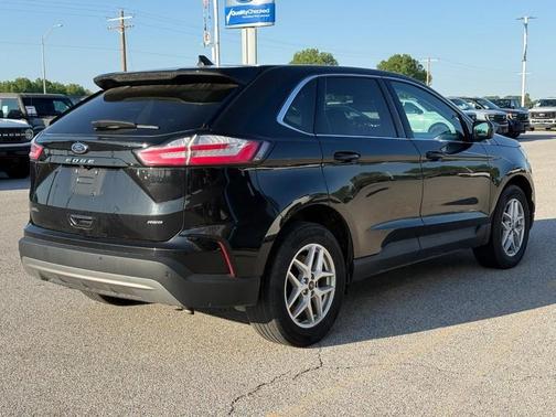Black Metallic 2024 Ford Edge SEL