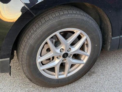 Black Metallic 2024 Ford Edge SEL