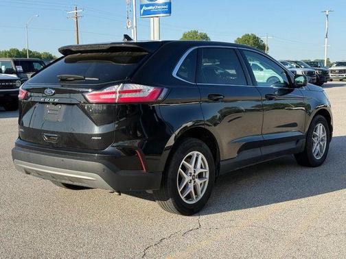 Black Metallic 2024 Ford Edge SEL