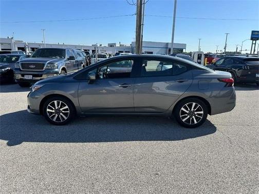 2023 Nissan Versa 1.6 SV