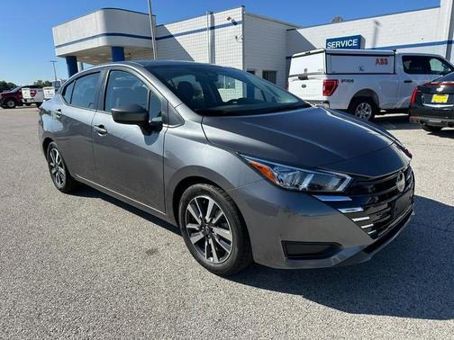 2023 Nissan Versa 1.6 SV