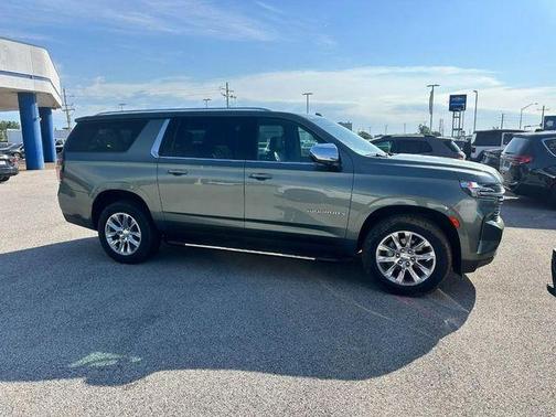 Silver Sage Metallic 2023 Chevrolet Suburban Premier