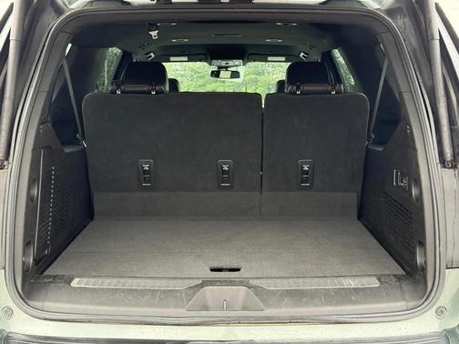 Silver Sage Metallic 2023 Chevrolet Suburban Premier