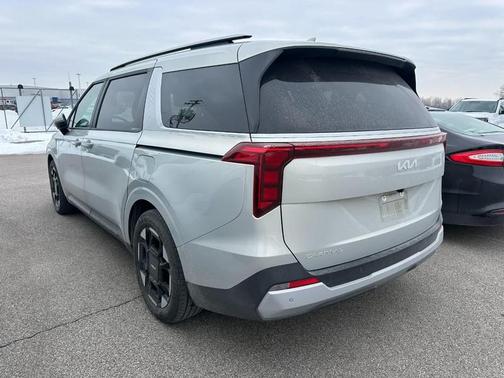 2025 Kia Carnival EX