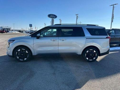 2025 Kia Carnival EX