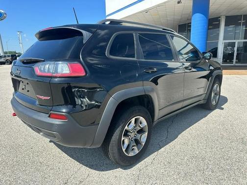 Diamond Black 2019 Jeep Cherokee Trailhawk