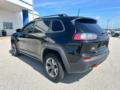 Diamond Black 2019 Jeep Cherokee Trailhawk