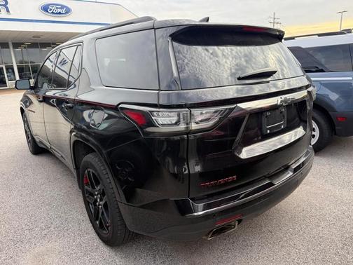 Mosaic Black Metallic 2020 Chevrolet Traverse Premier