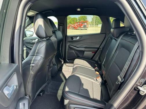 2026 Ford Escape ST-Line Select AWD