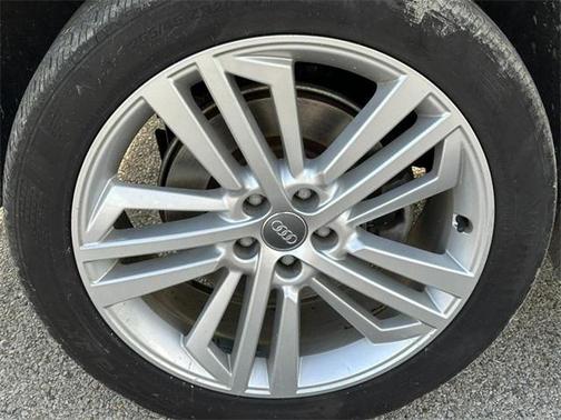 2018 Audi Q5 2.0T Premium Plus