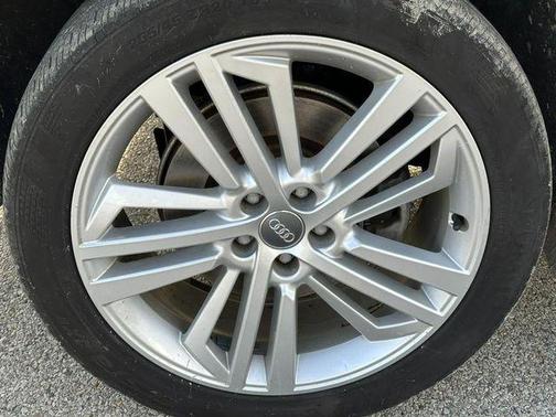 2018 Audi Q5 2.0T Premium Plus