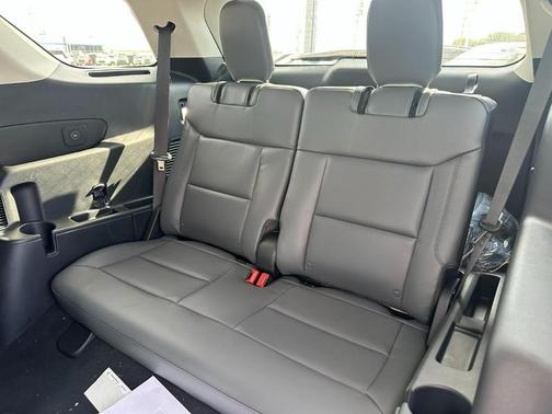 2025 Ford Explorer Active 4WD