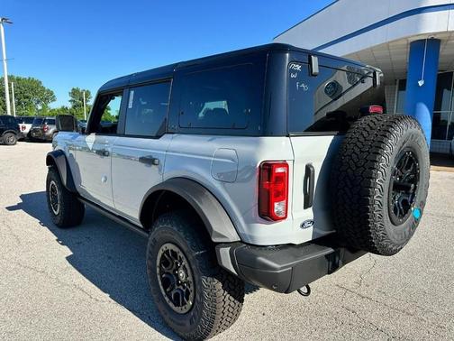 Avalanche Gray 2026 Ford Bronco Big Bend