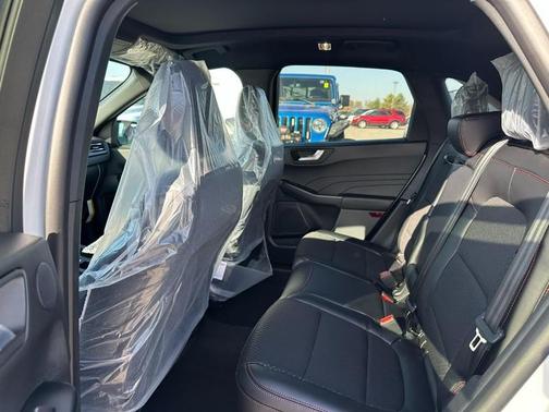 2026 Ford Escape ST-Line Select AWD