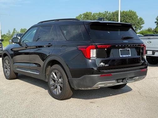2025 Ford Explorer Active 4WD