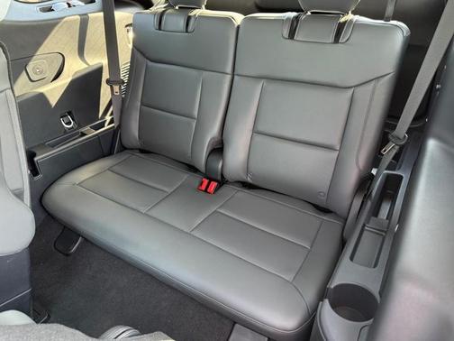 2025 Ford Explorer Active 4WD