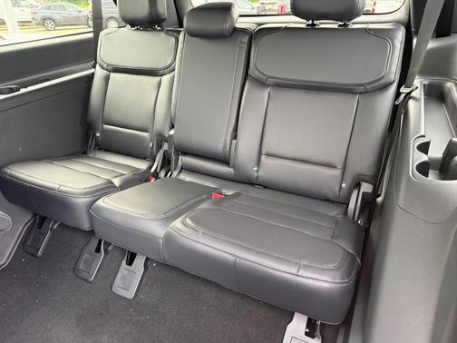 Agate Black Metallic 2026 Ford Expedition Max Platinum