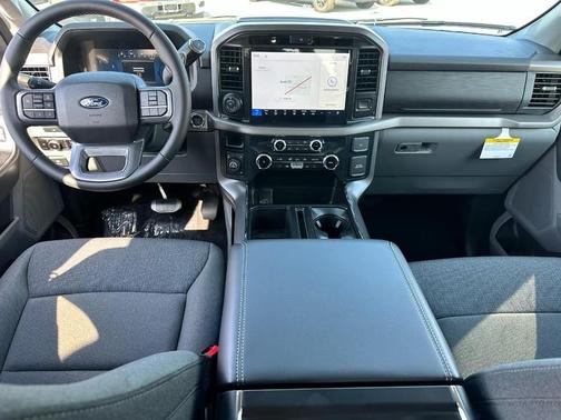 Agate Black Metallic 2026 Ford F-150 XLT