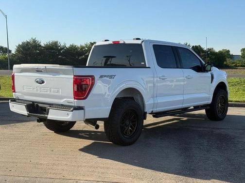 Oxford White 2023 Ford F-150 XLT