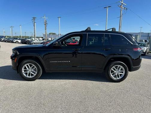 2024 Jeep Grand Cherokee Laredo