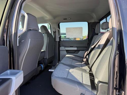 Agate Black Metallic 2026 Ford F-250 XL