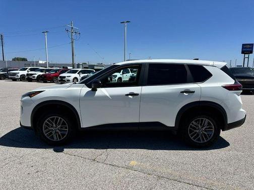 Glacier White 2024 Nissan Rogue S