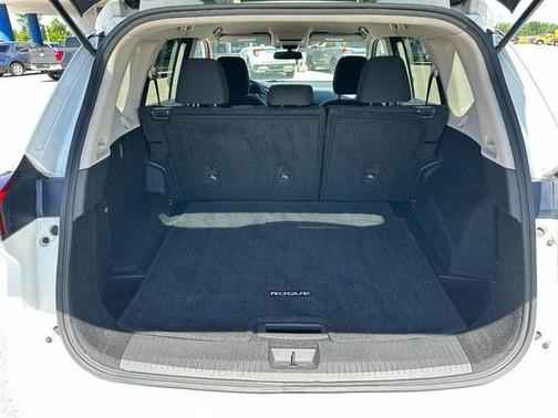 Glacier White 2024 Nissan Rogue S