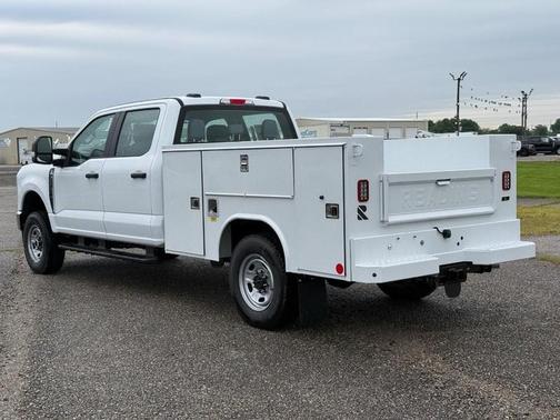 Oxford White 2026 Ford F-250 XL