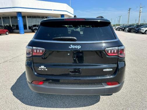 Diamond Black 2024 Jeep Compass Latitude