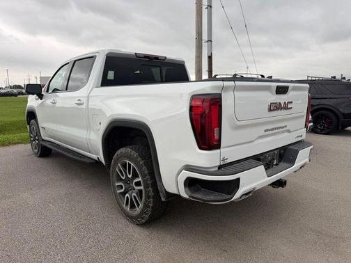Summit White 2023 GMC Sierra 1500 AT4