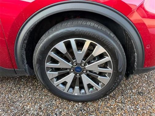 2020 Ford Escape Titanium Hybrid