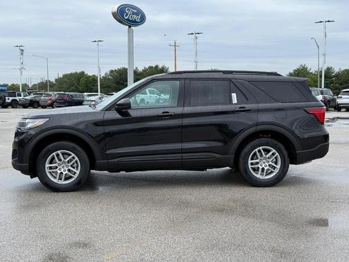 Agate Black Metallic 2026 Ford Explorer Active