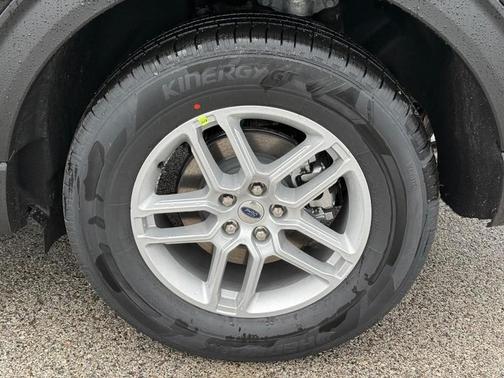Agate Black Metallic 2026 Ford Explorer Active