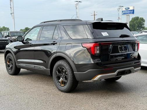 Agate Black Metallic 2026 Ford Explorer Tremor 4WD