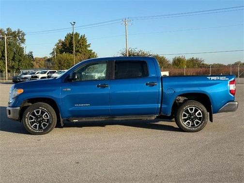 2017 Toyota Tundra SR5