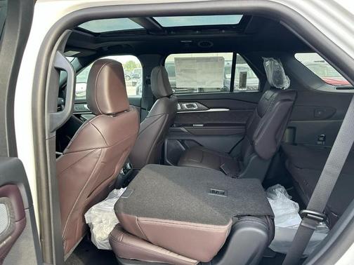 2025 Ford Explorer Platinum 4WD