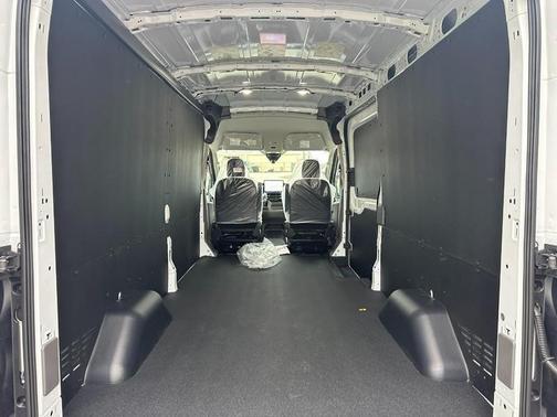 2025 Ford Transit-350 148 WB Medium Roof Cargo