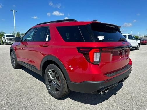 2025 Ford Explorer ST 4WD
