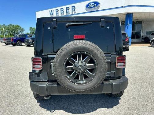 Black Clearcoat 2016 Jeep Wrangler Unlimited Sahara